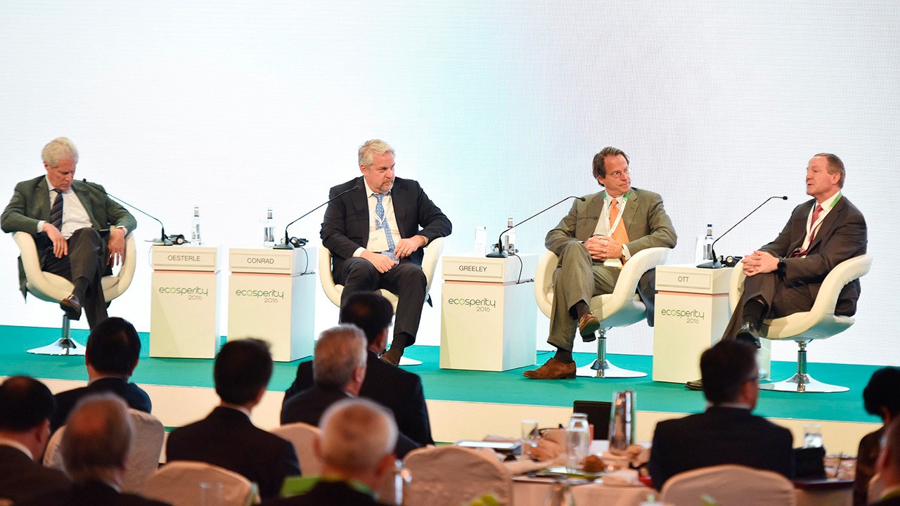 From left: Dr Stephen Oesterle, Temasek Corporate Advisor; Dr Andrew Conrad, CEO, Verily; Michael Greeley, General Partner, Flare Capital; Dr Mark Ott, Central Region Regional Chief, Medical Director
